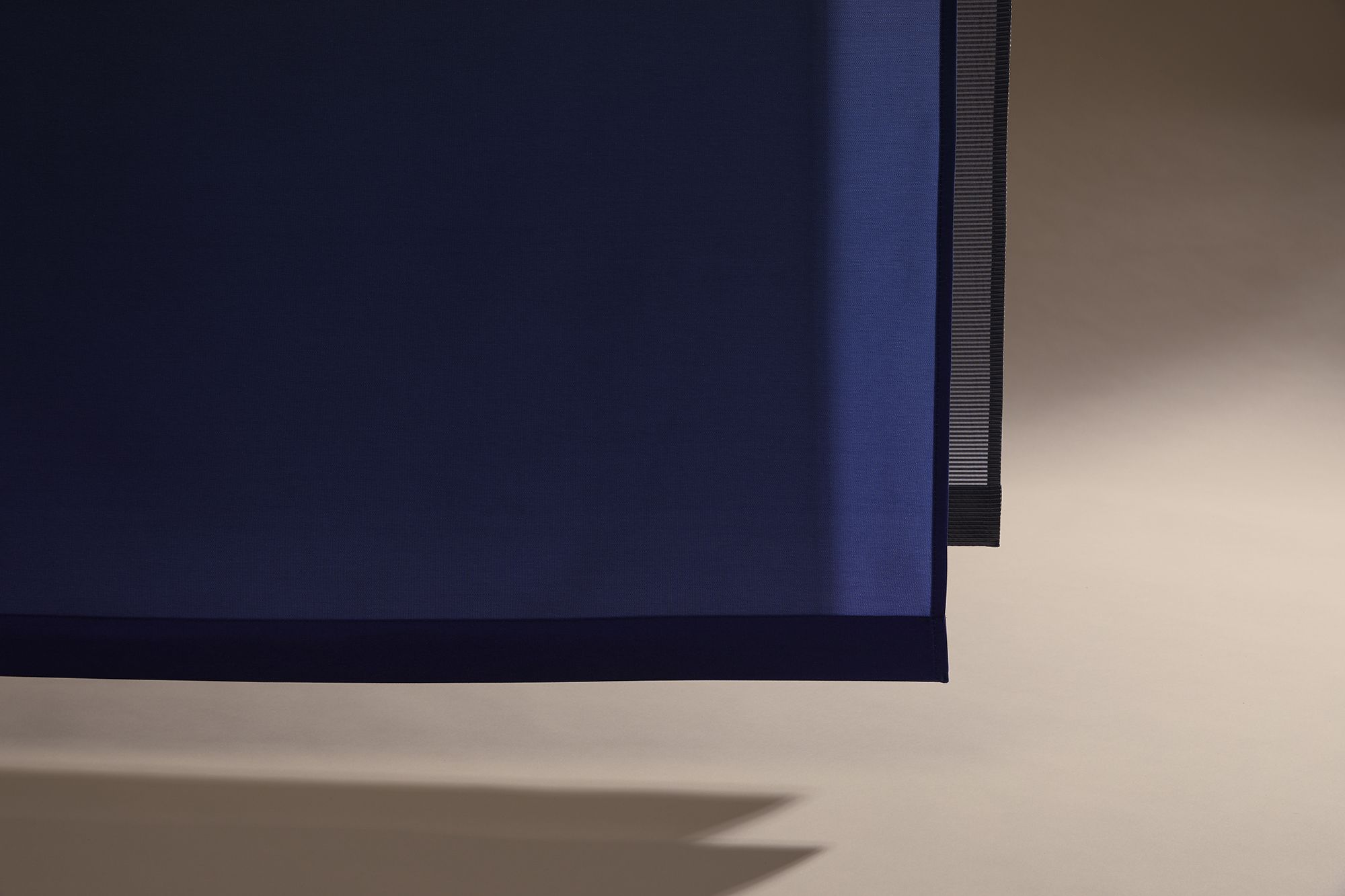 パネルカーテン - 遮光・防音・遮音・遮熱カーテン、ロールスクリーン